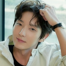 Recent activity shot of Lee Joongi