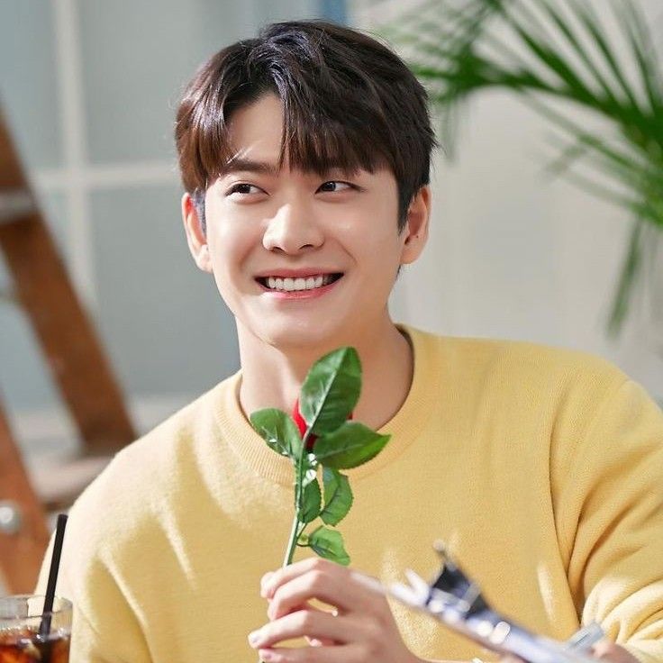 Behind-the-scenes cut of Kang Taeoh