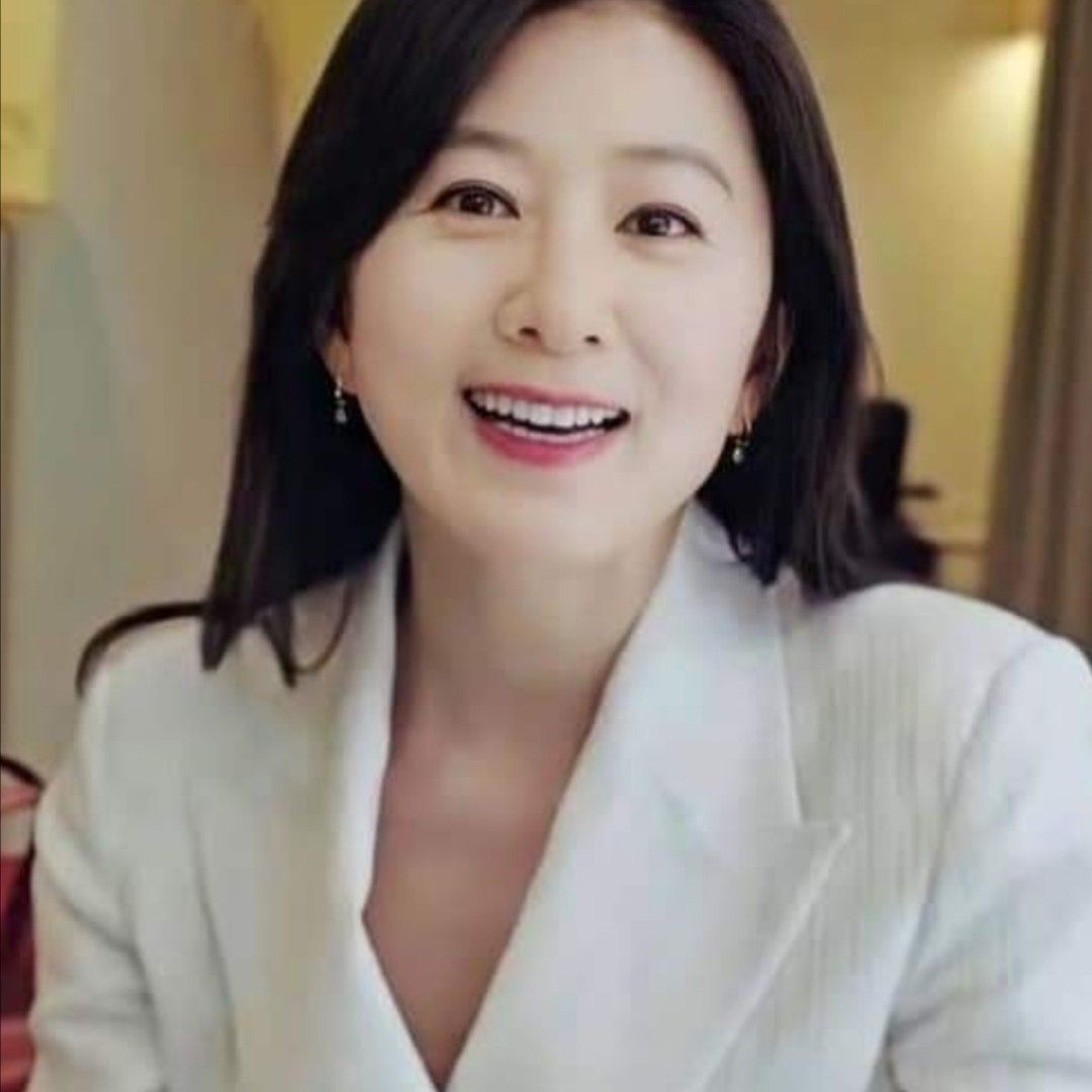A moment captured by a fan of Kim Heeae