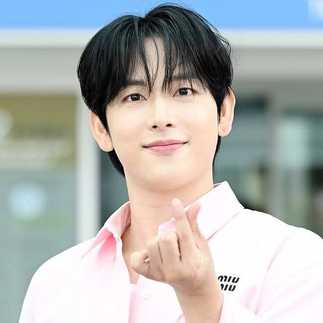 A moment captured by a fan of Yim Siwan