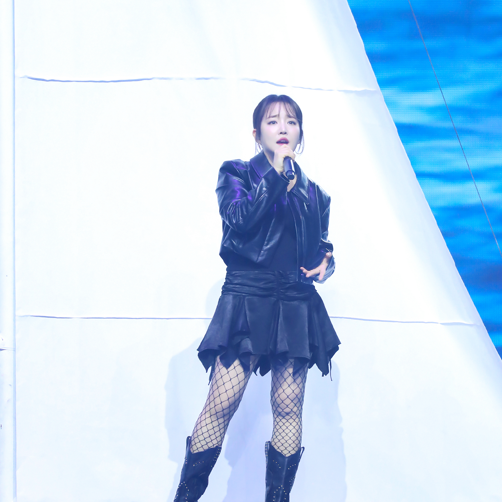 Latest photo of Younha