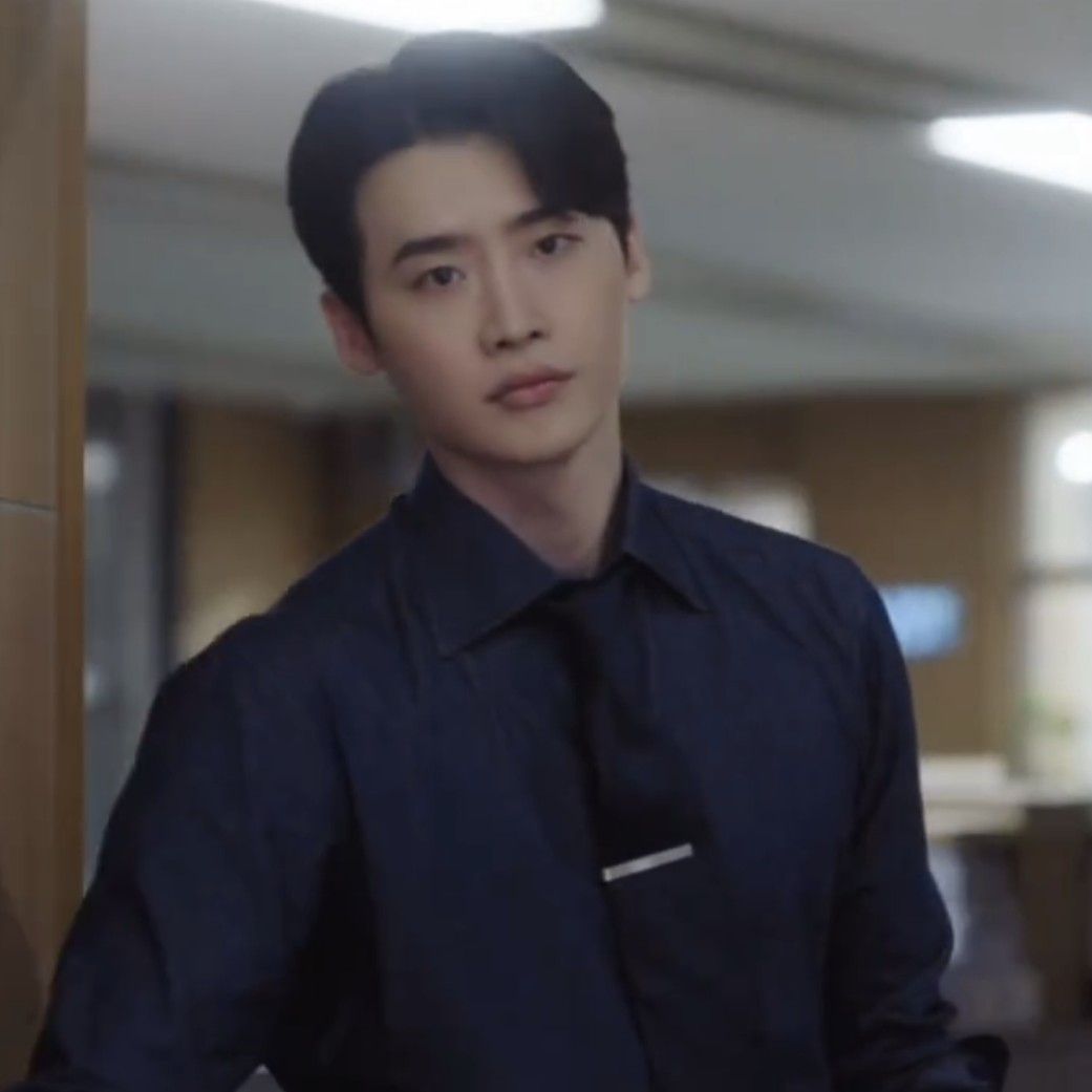 Behind-the-scenes cut of Lee Jongsuk