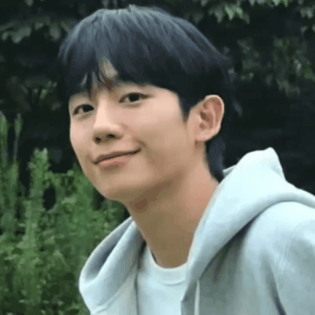 A moment captured by a fan of Jung Haein