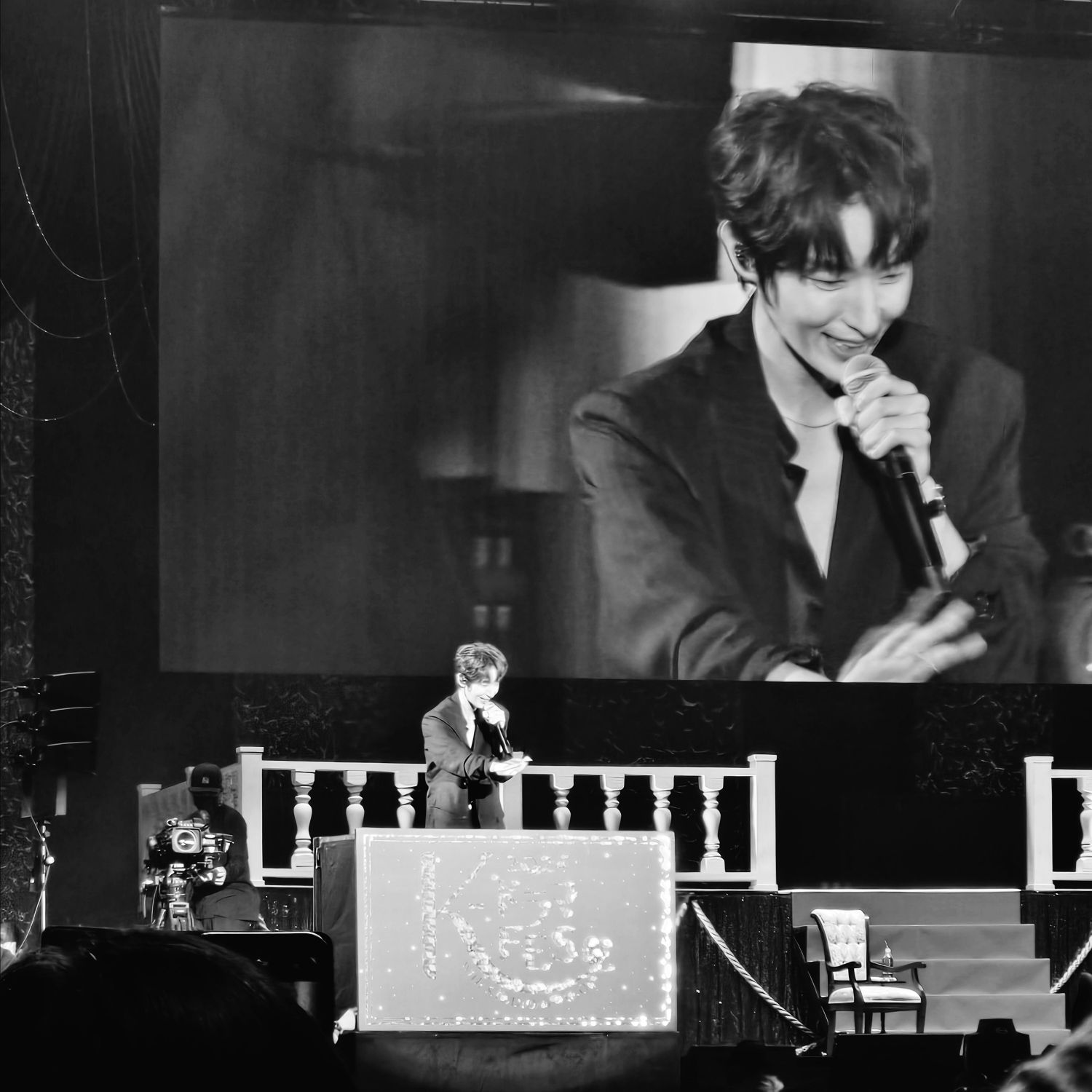 Behind-the-scenes cut of Lee Joongi