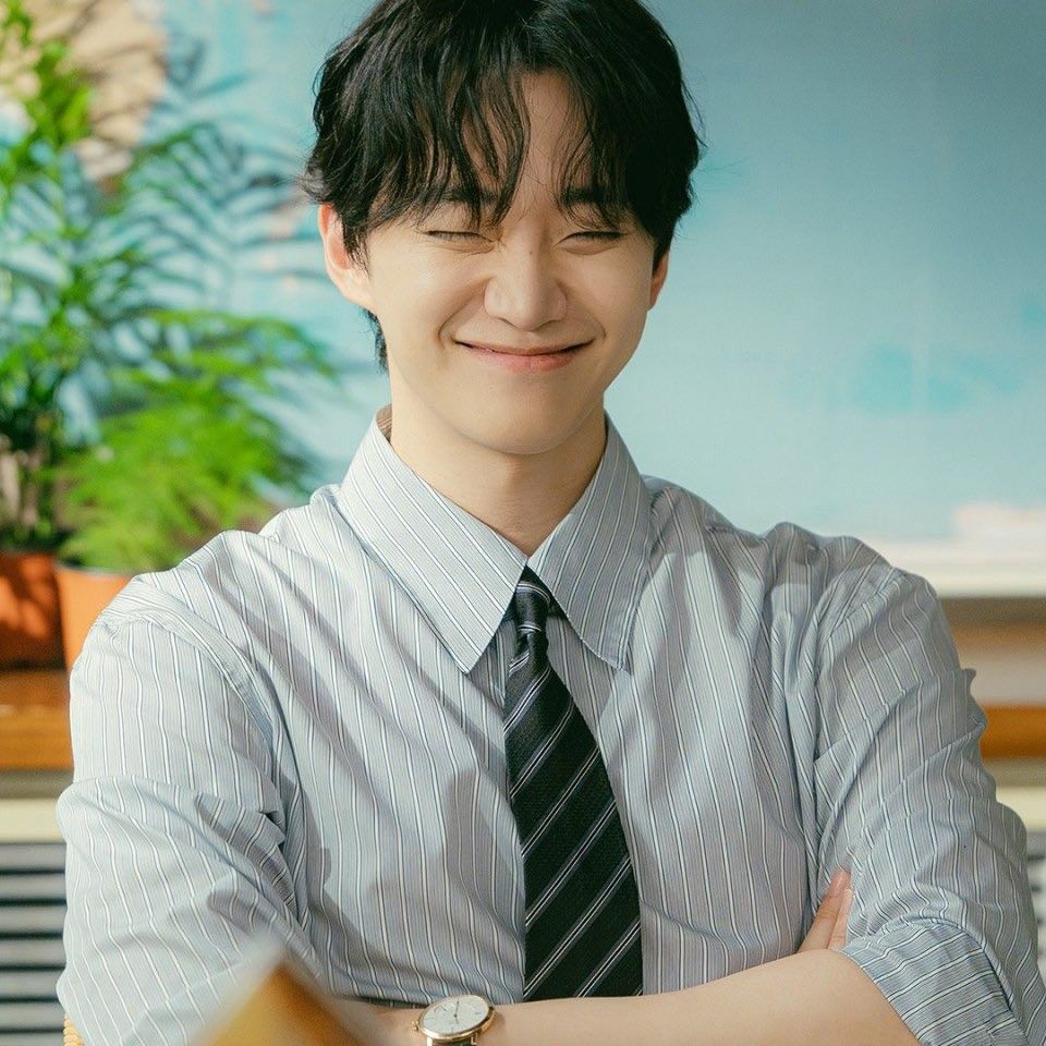 イ・ジュノの最近の活動ショット