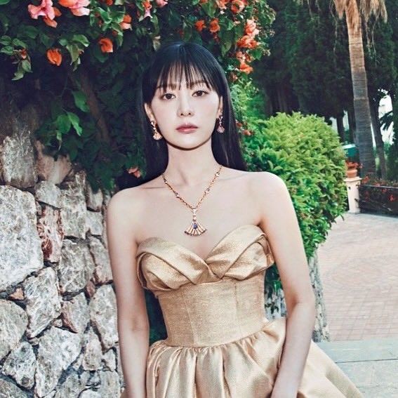 Recent activity shot of Kim Jiwon