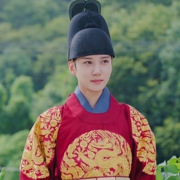 Latest photo of Park Eunbin