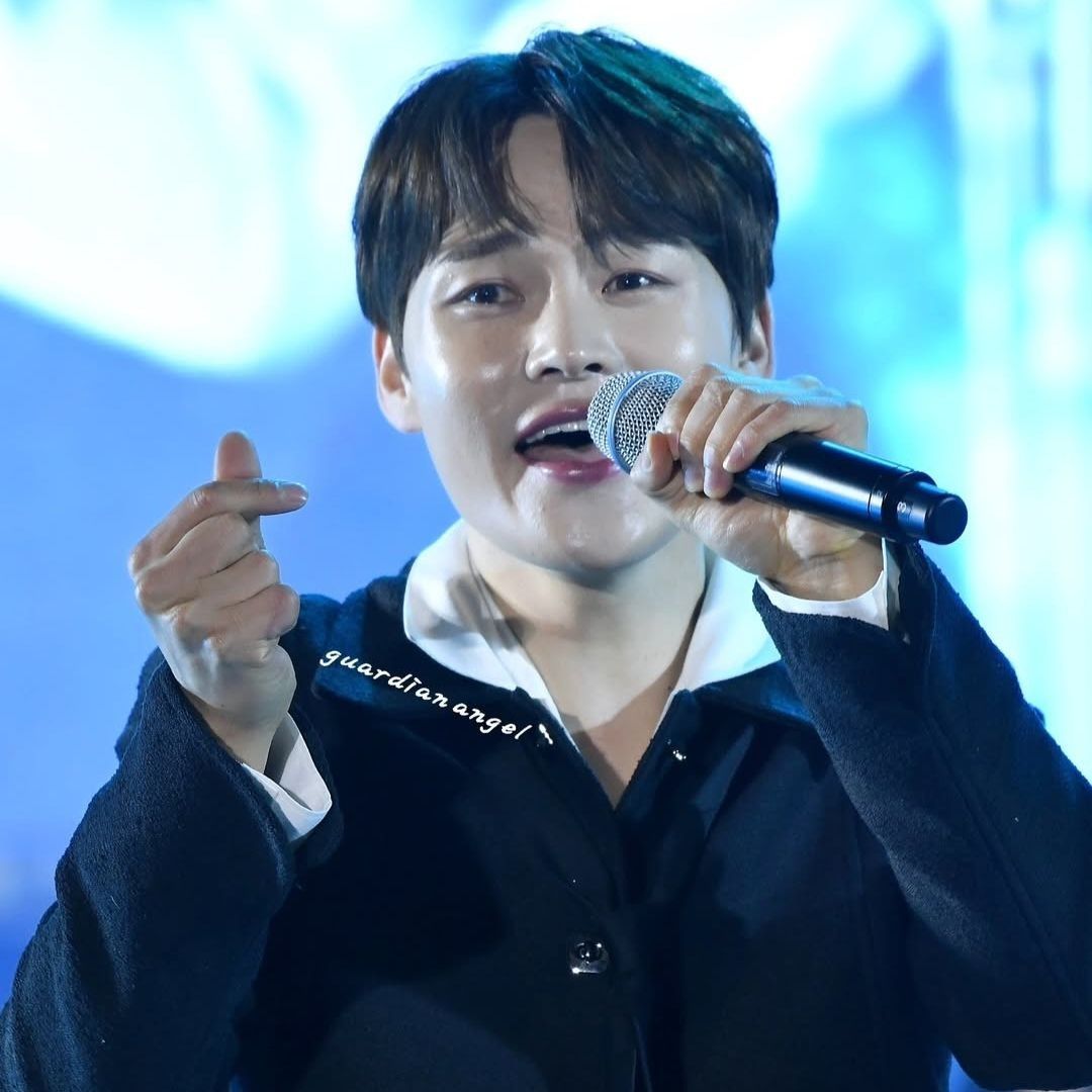 박서진 최근 활동샷