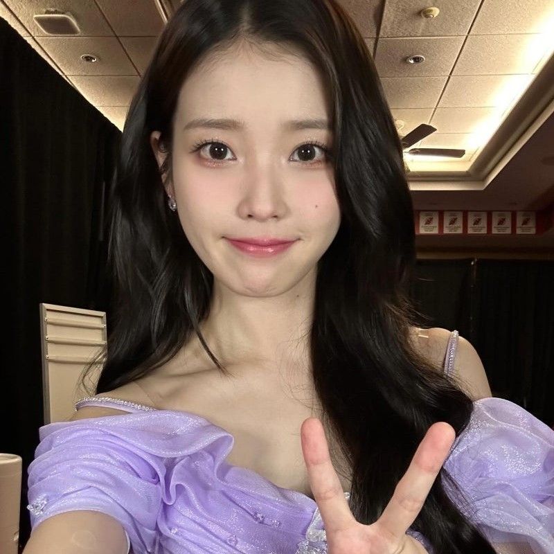 A moment captured by a fan of IU