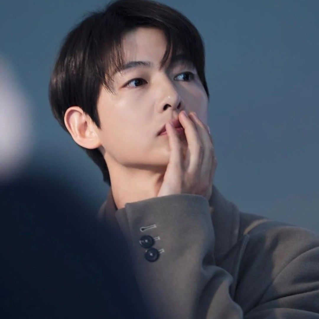 Behind-the-scenes cut of Song Joongki