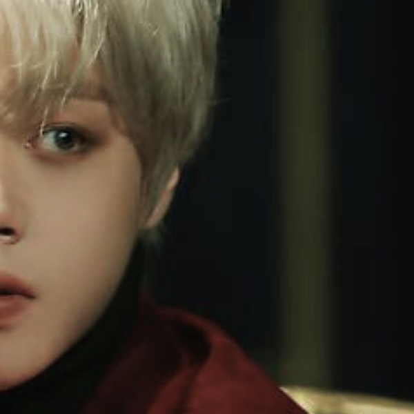A moment captured by a fan of Park Jihoon