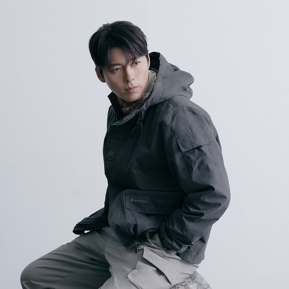A moment captured by a fan of Hyun Bin