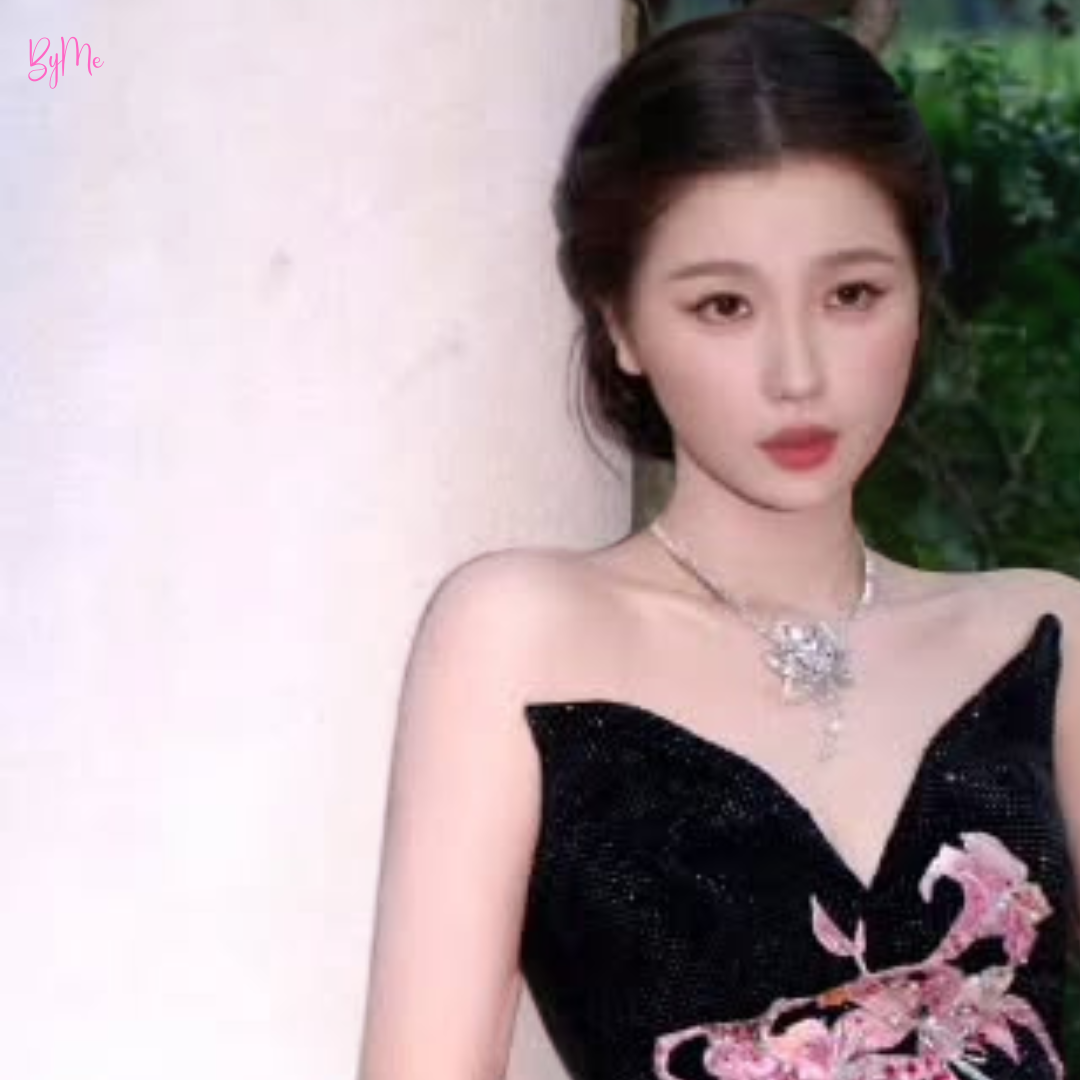 A moment captured by a fan of Esther Yu