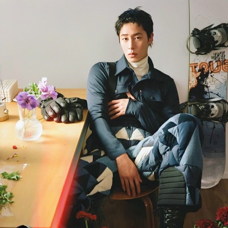 Behind-the-scenes cut of Lee Jaewook