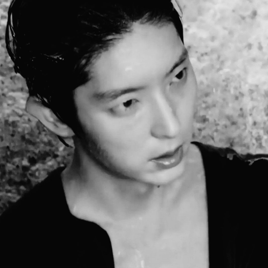 Foto terbaru dari Lee Joongi