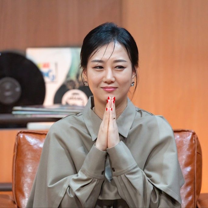 Behind-the-scenes cut of Jang Yoonjeong