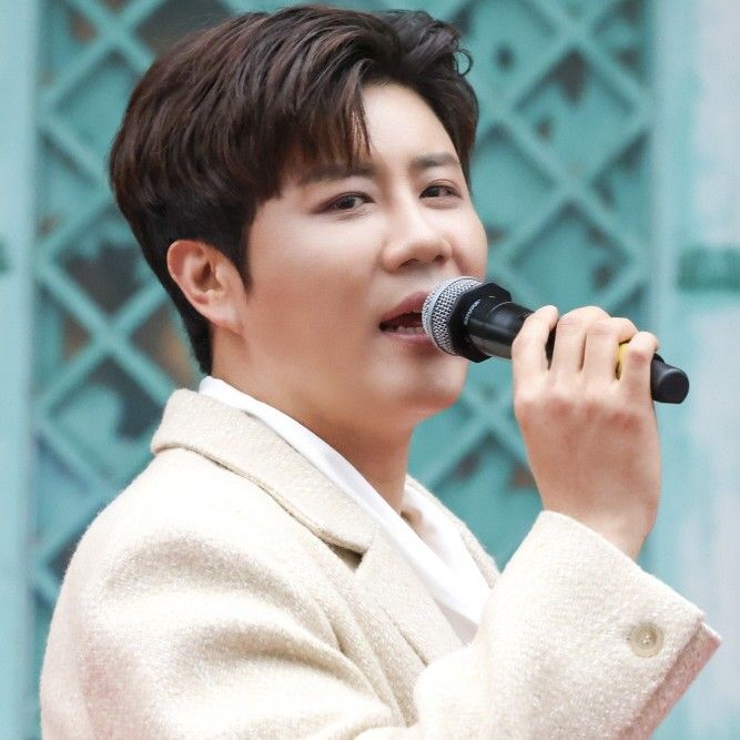 Recent activity shot of Jin Haesung