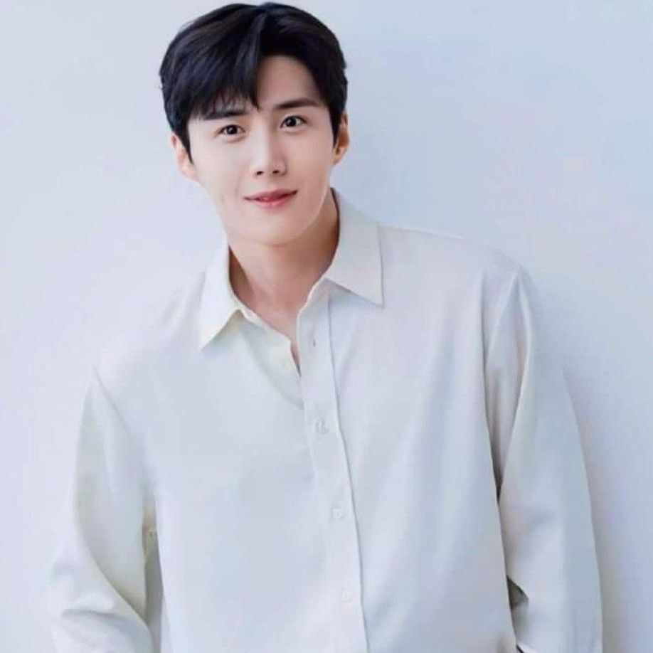 Behind-the-scenes cut of Kim Seonho