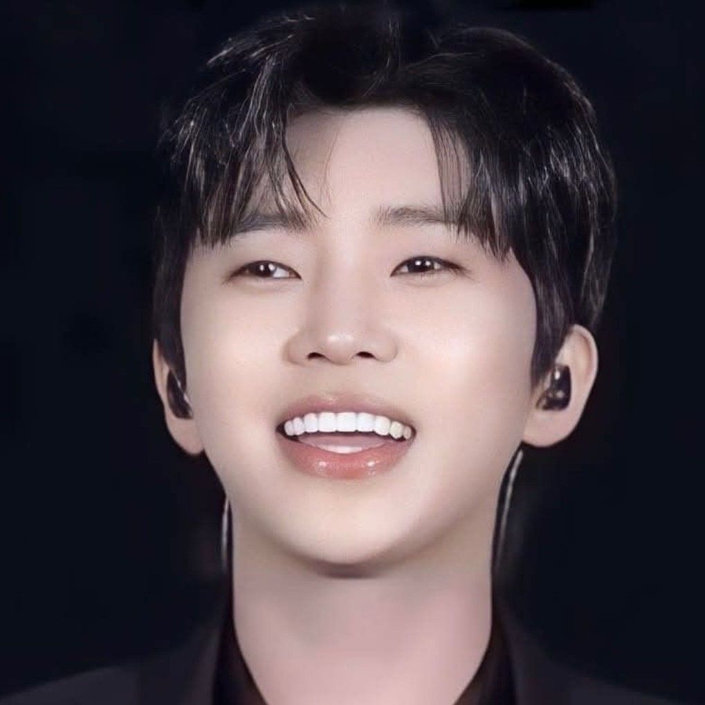 A moment captured by a fan of Lim Youngwoong