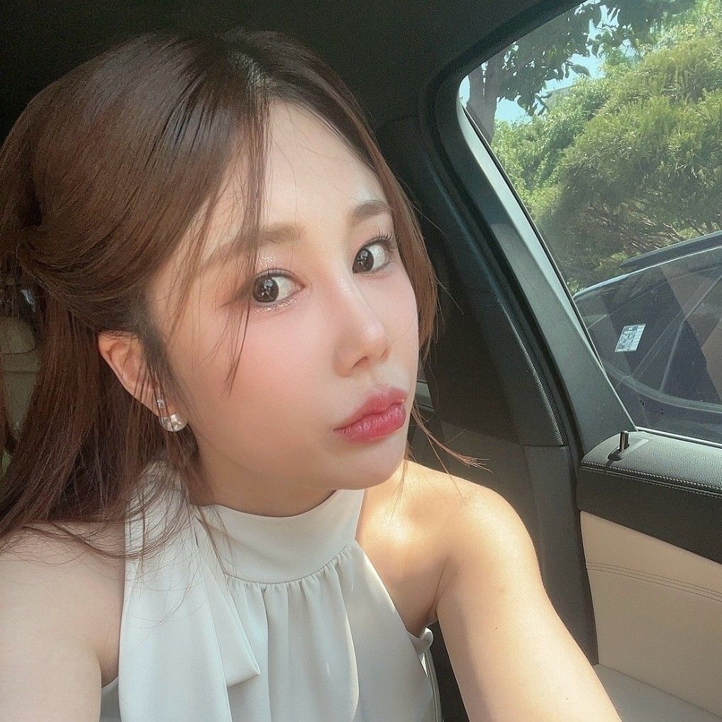 A moment captured by a fan of Kim Soyou