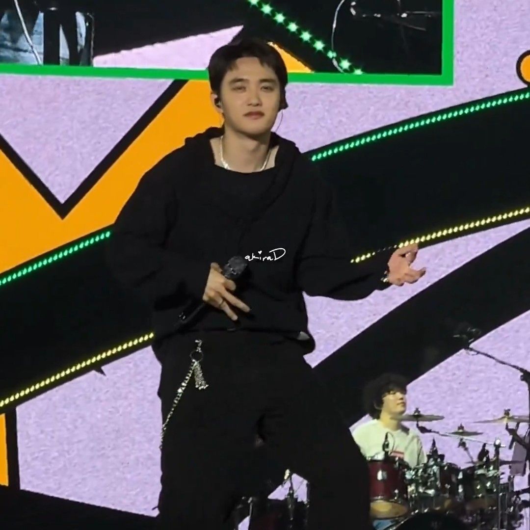 Behind-the-scenes cut of Doh Kyungsoo (D.O.)