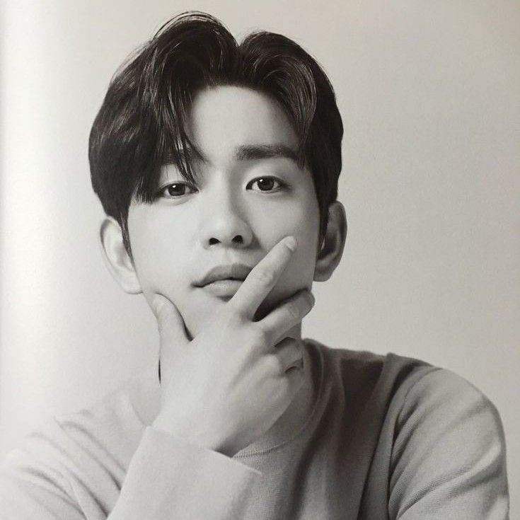 粉丝拍下的朴珍荣瞬间