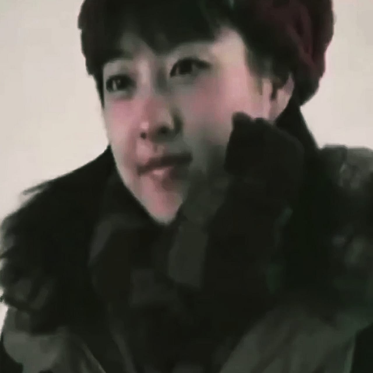 Behind-the-scenes cut of Park Boyoung