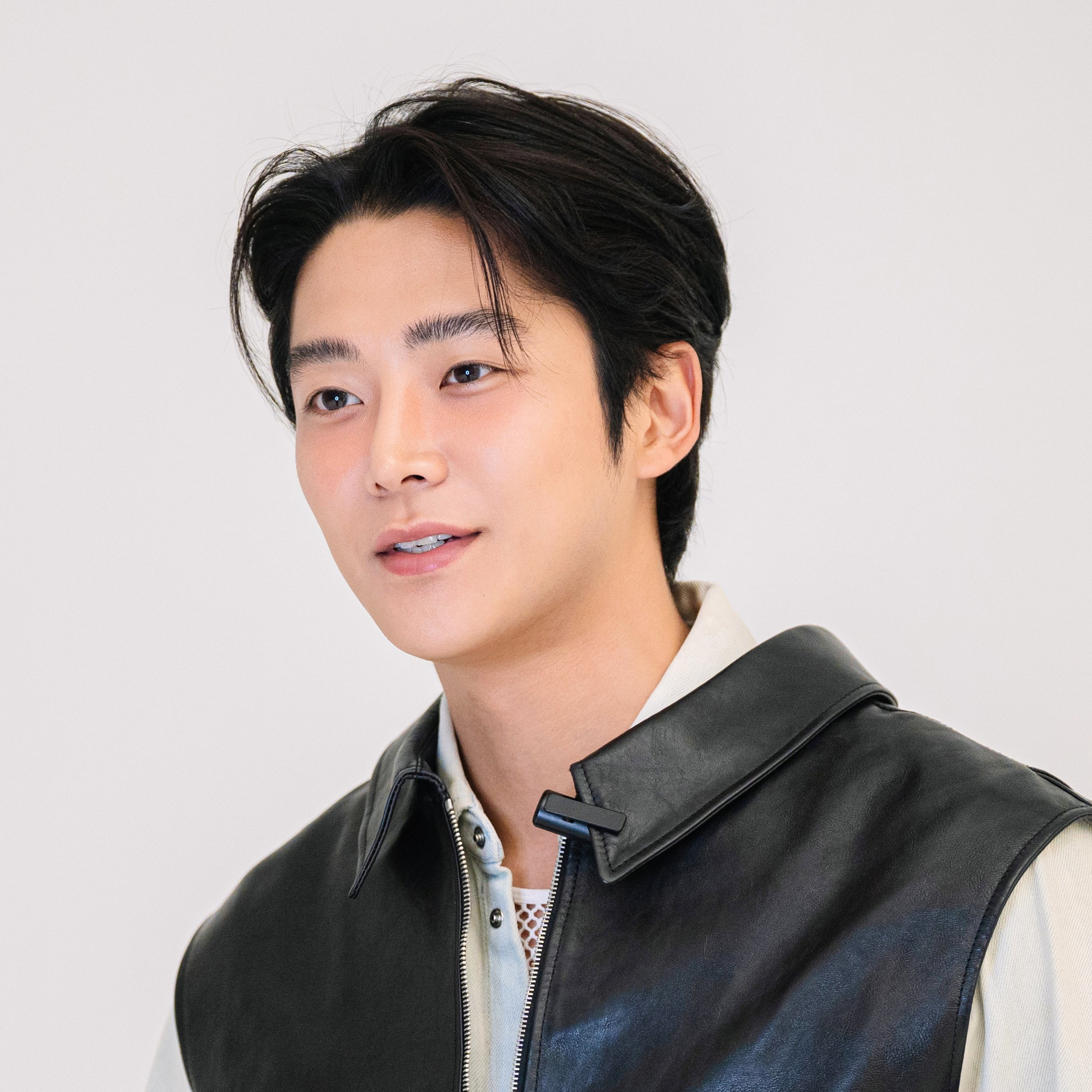 Foto kegiatan terbaru dari Rowoon