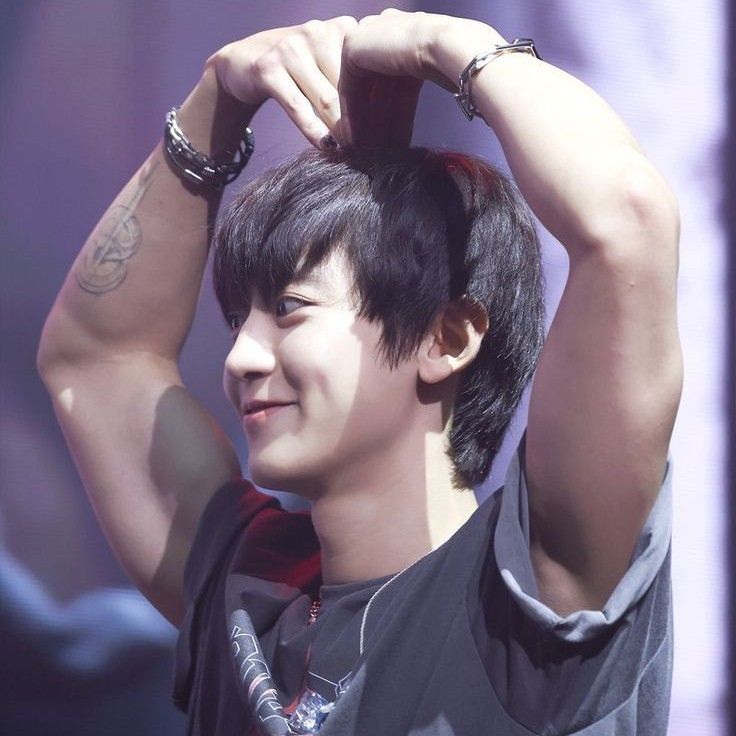 Behind-the-scenes cut of Chanyeol