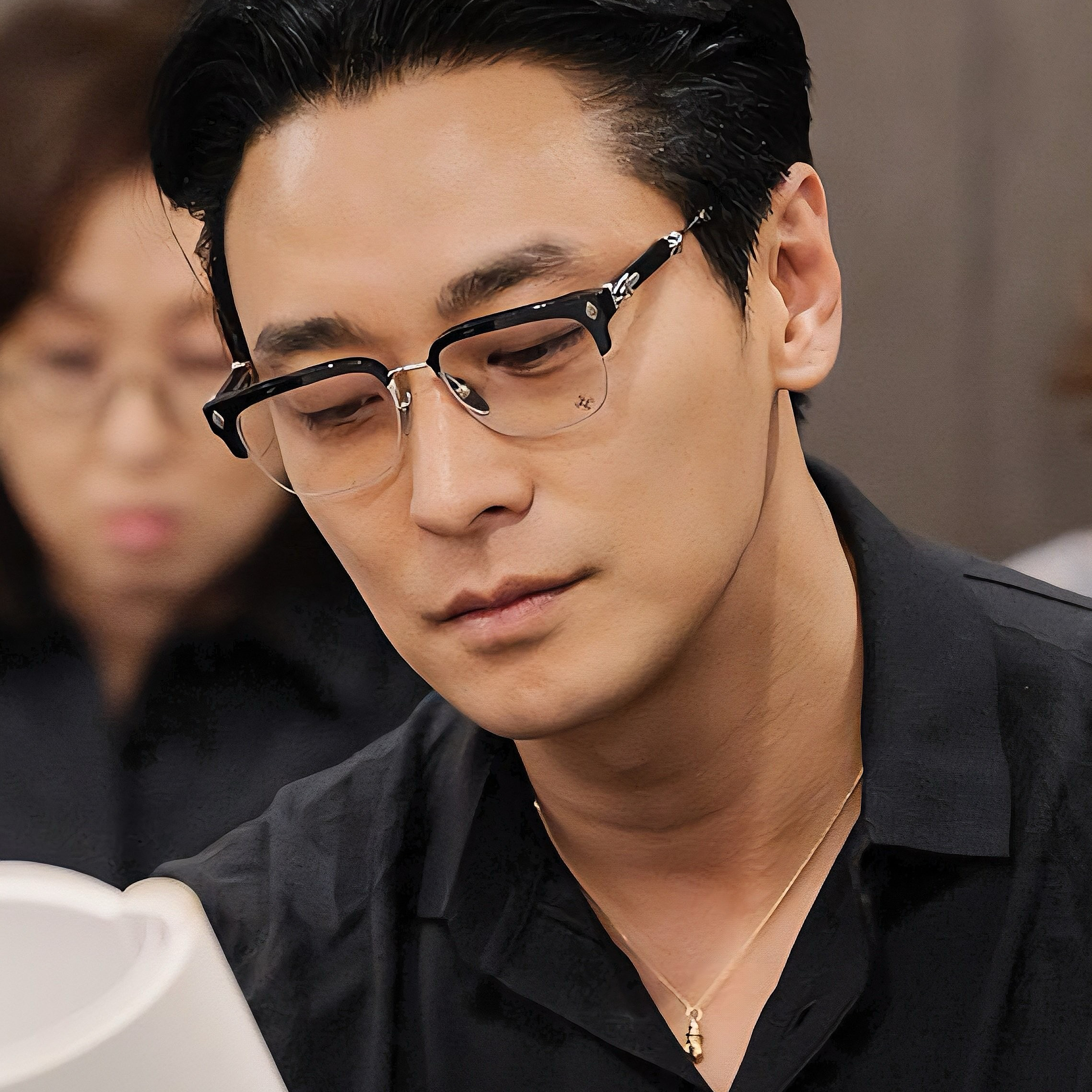 Behind-the-scenes cut of Joo Jihoon