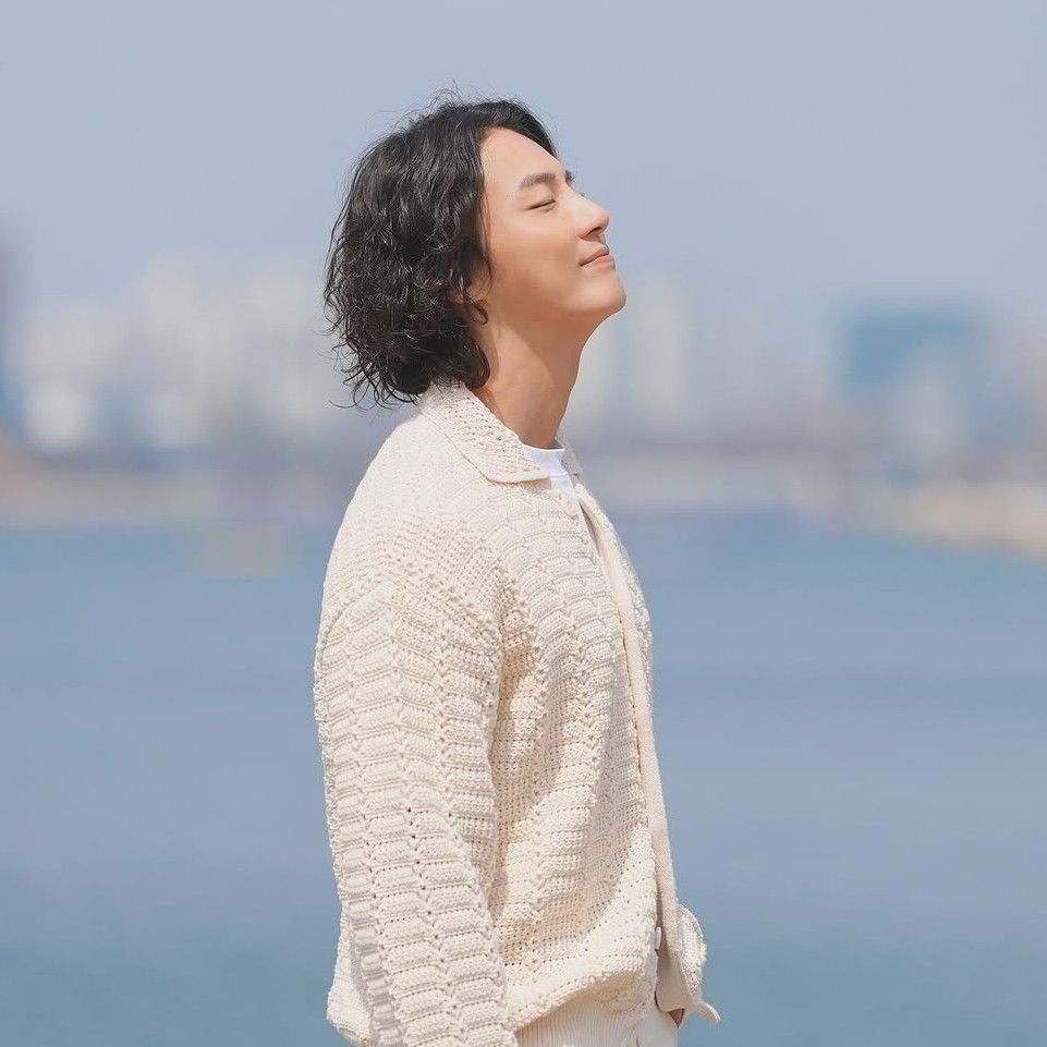 Behind-the-scenes cut of Yoon Shiyoon