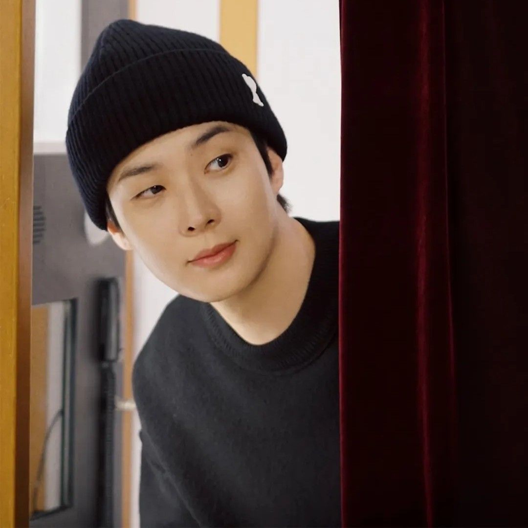 Behind-the-scenes cut of Choi Wooshik