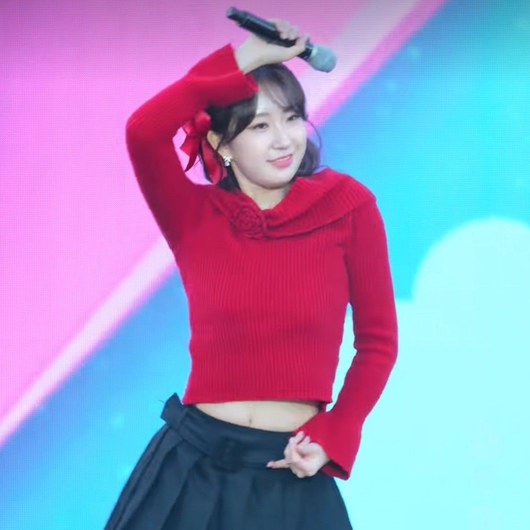 A moment captured by a fan of Jeon Yujin