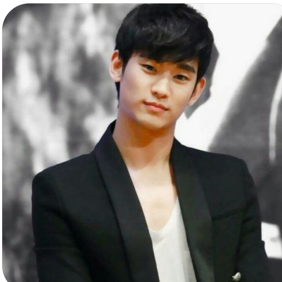 Latest photo of Kim Soohyun