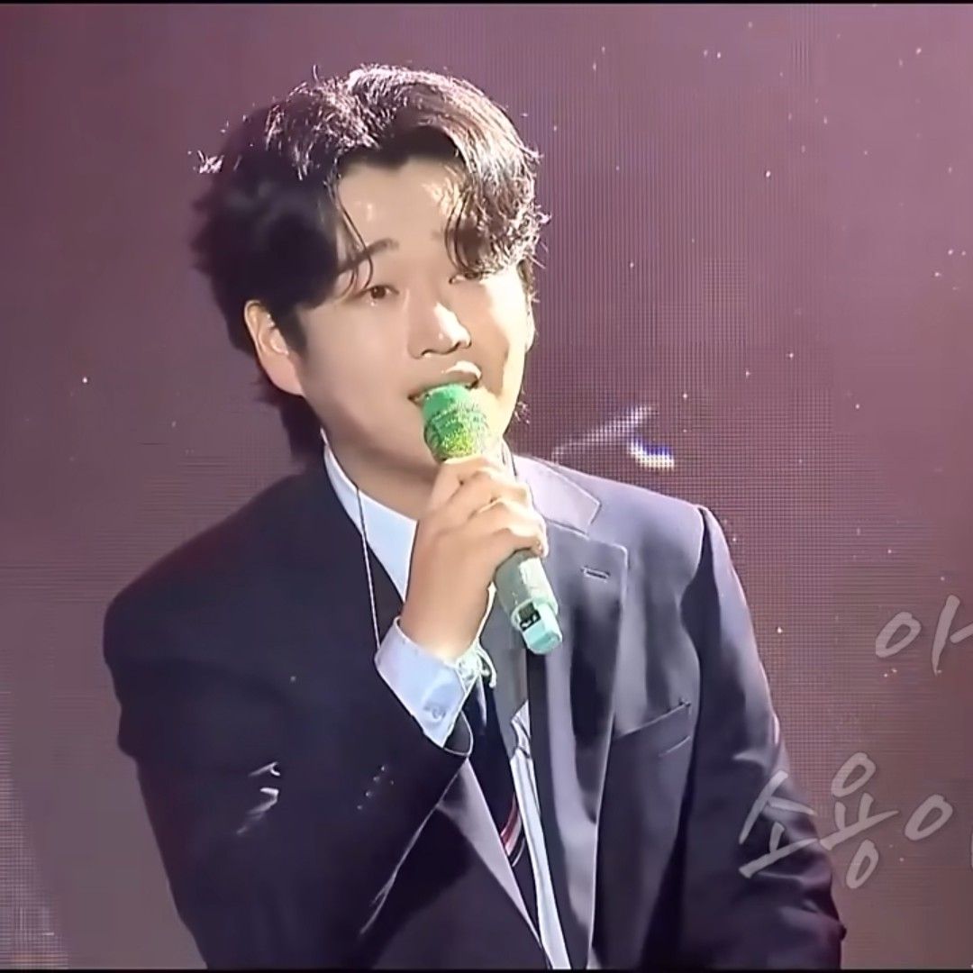 Latest photo of Hwang Youngwoong