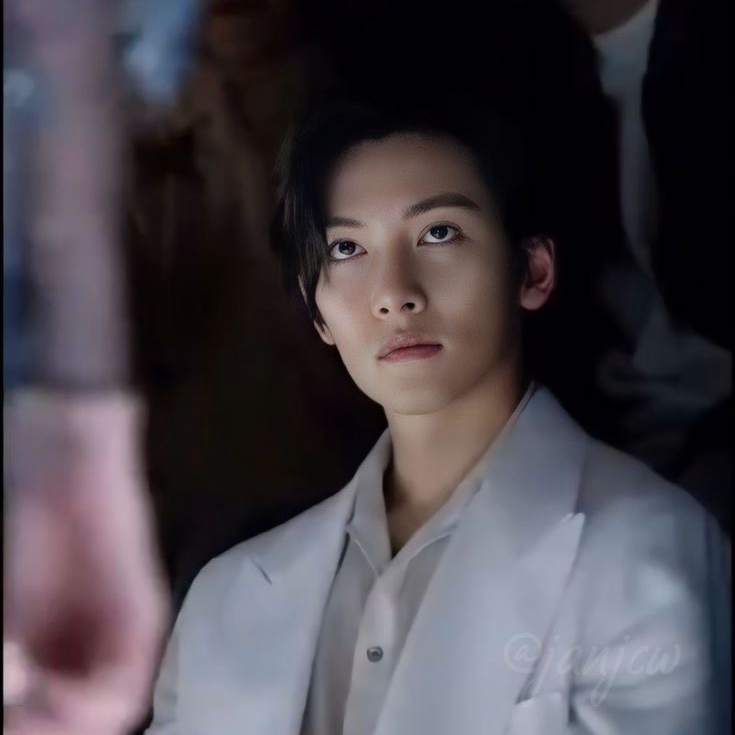 Behind-the-scenes cut of Ji Changwook