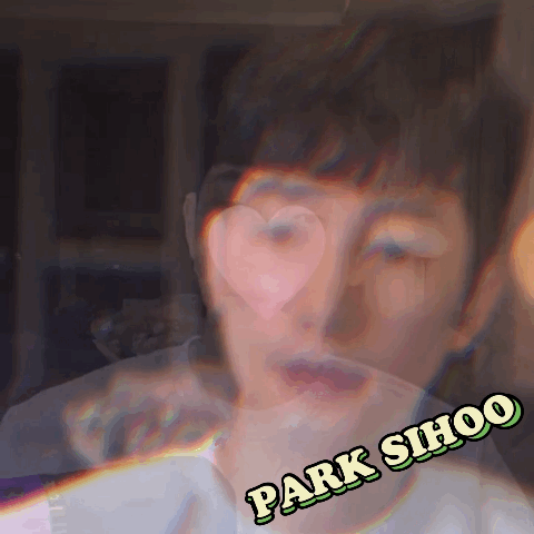 A moment captured by a fan of Park Sihoo