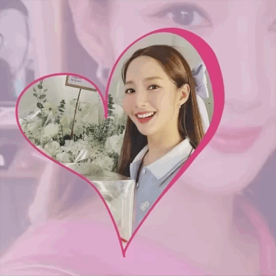 A moment captured by a fan of Park Minyoung