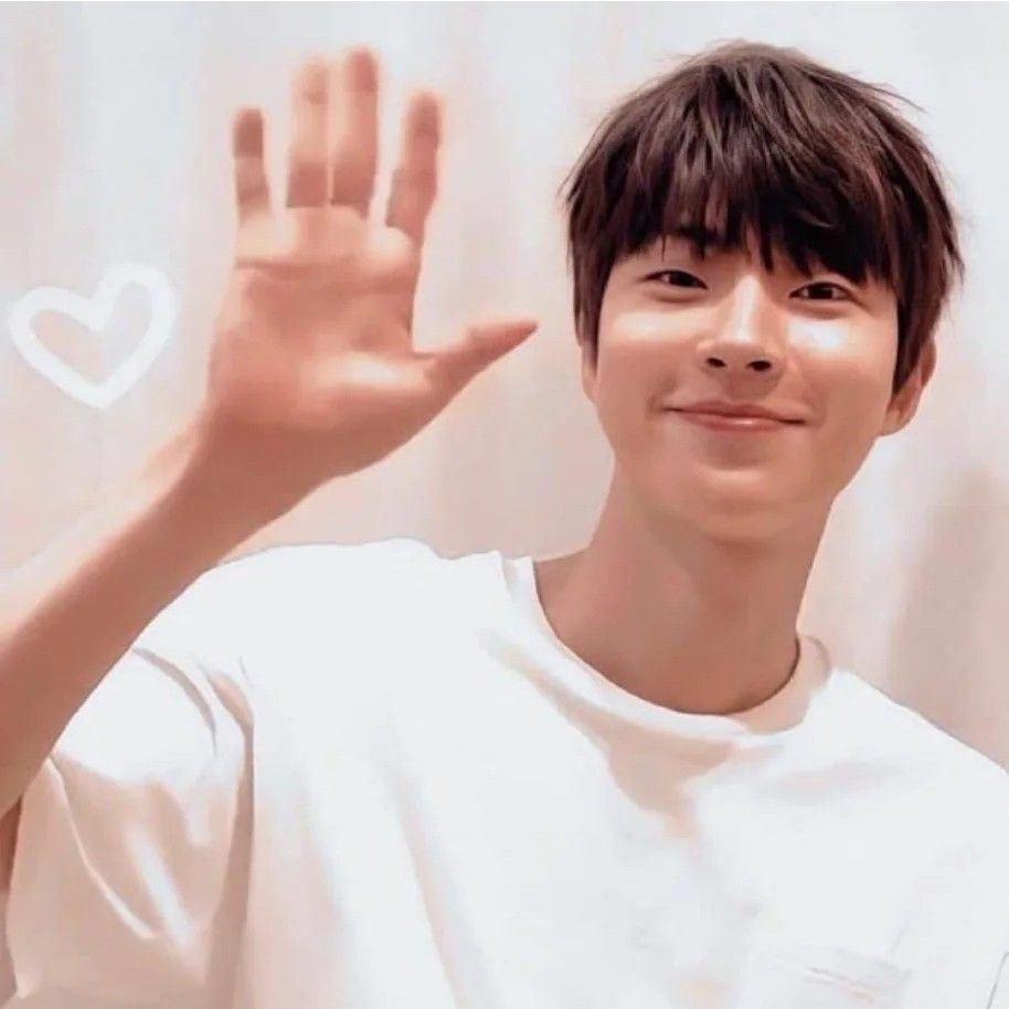 Behind-the-scenes cut of Hwang Inyoup
