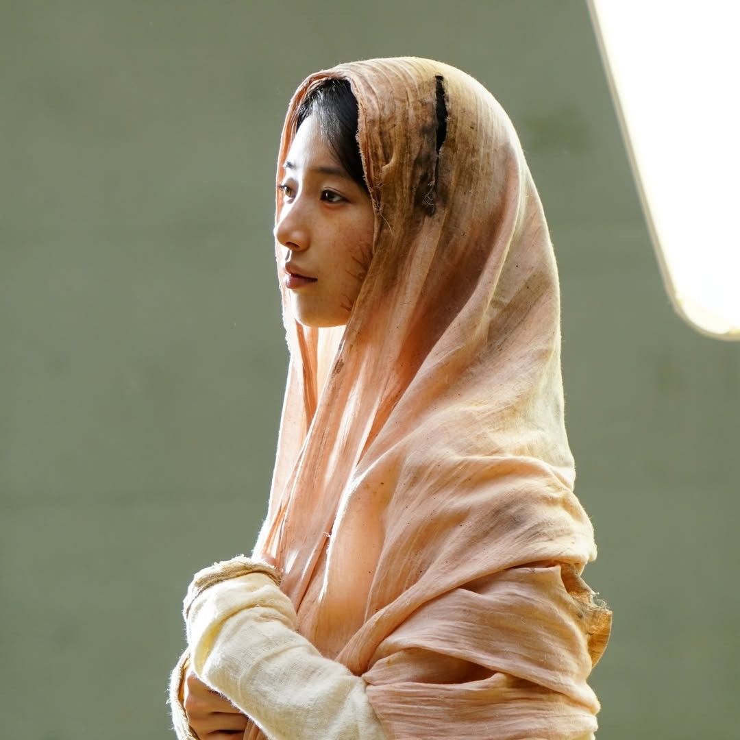 Recent activity shot of Bae Suzy