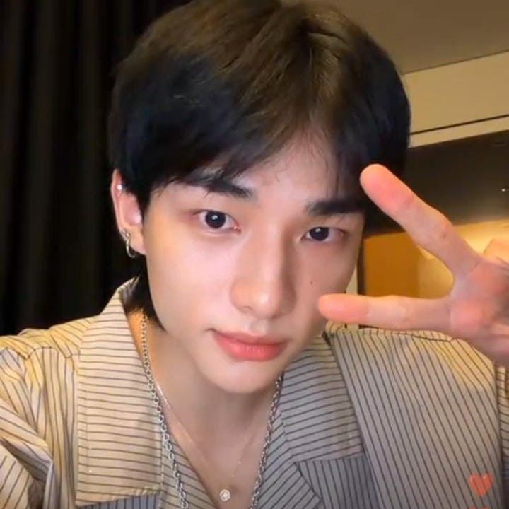 Latest photo of Kim Hyunjin