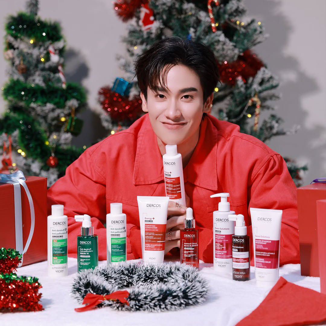 A moment captured by a fan of Tay Tawan Vihokratana