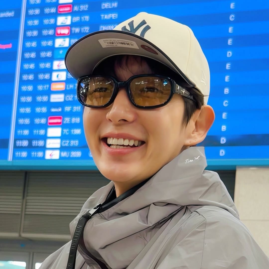 A moment captured by a fan of Lee Joongi