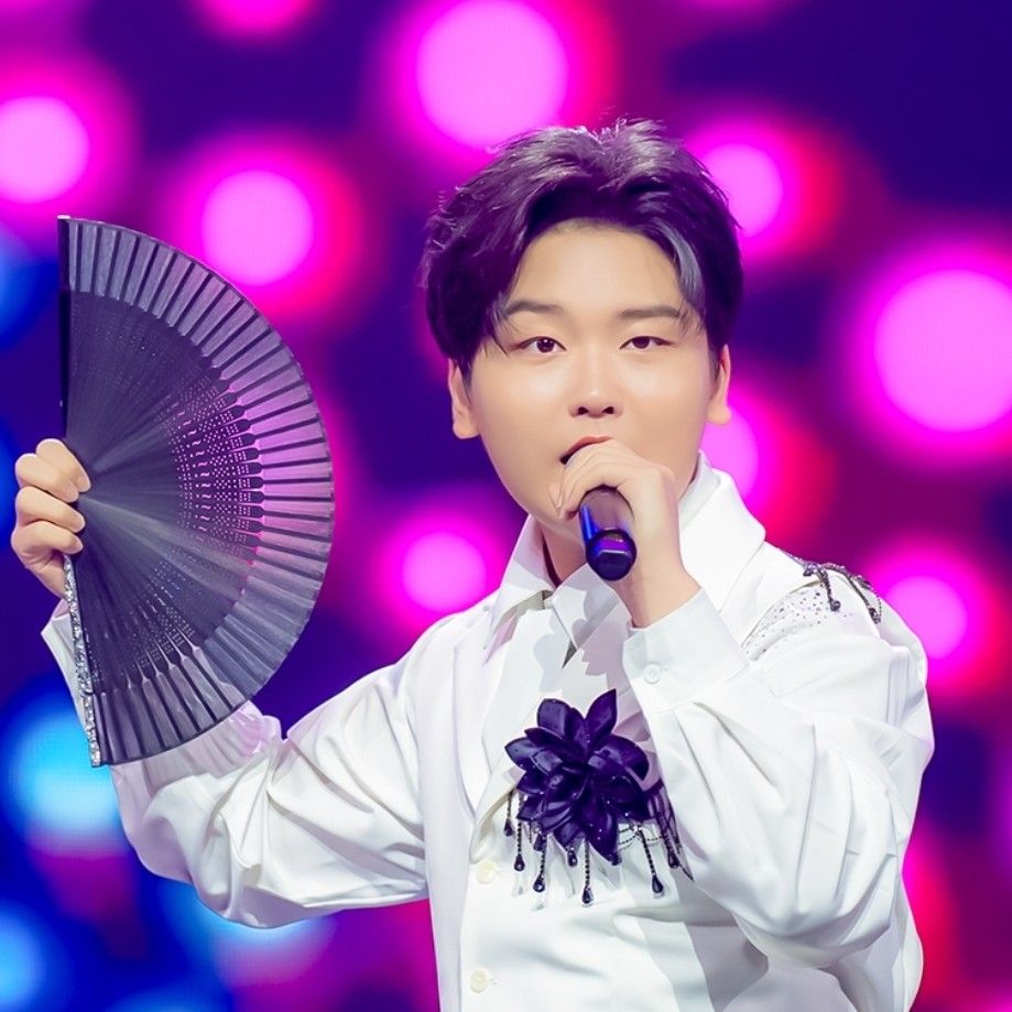 Recent activity shot of Park Sungon