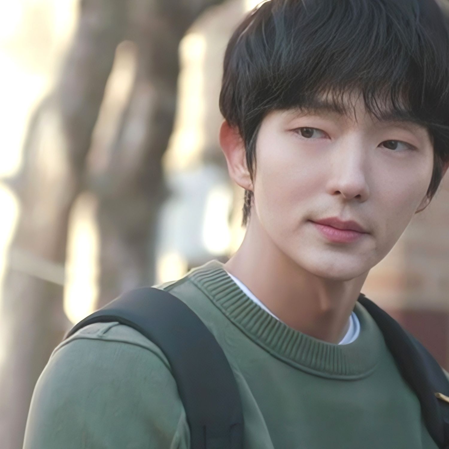 Behind-the-scenes cut of Lee Joongi
