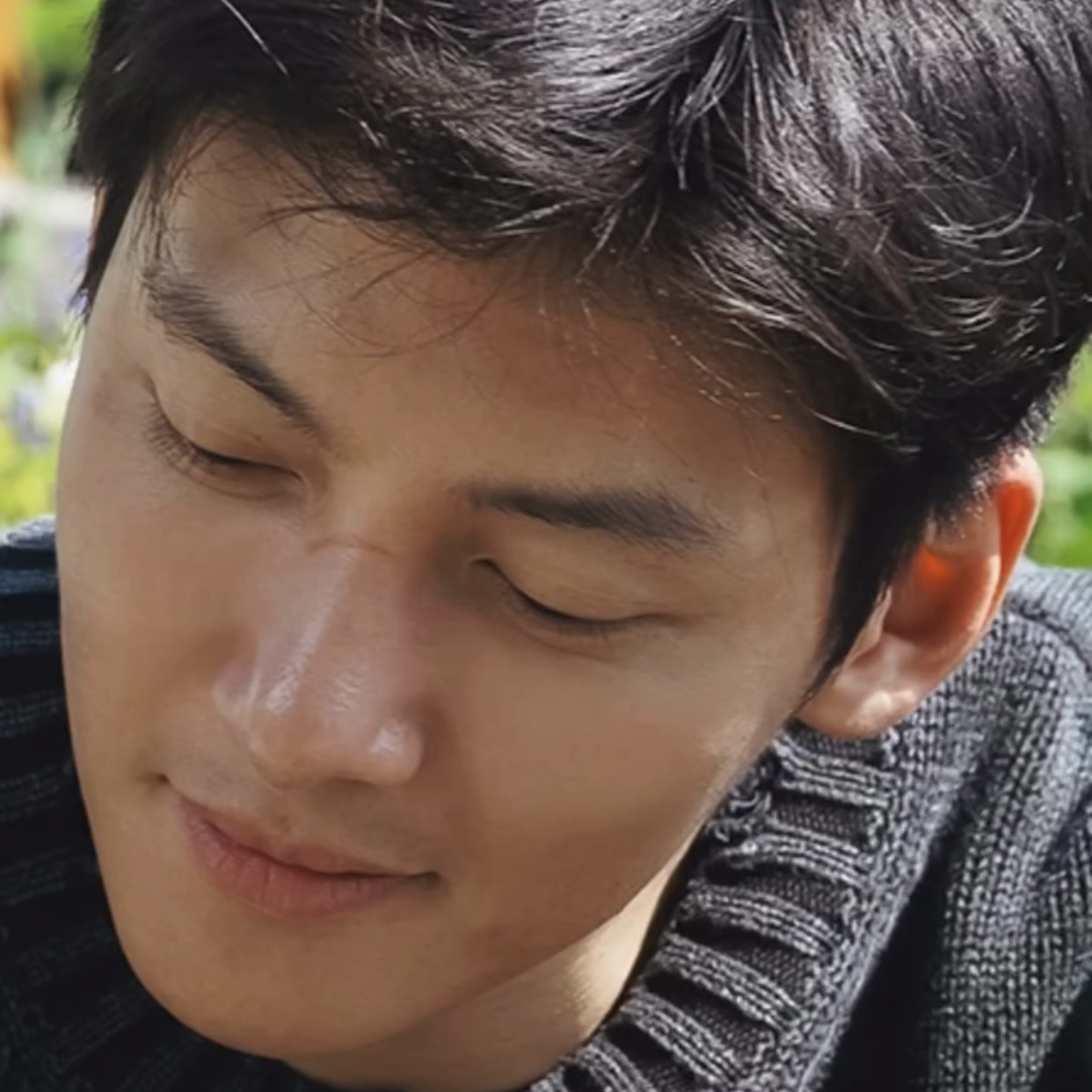 粉丝拍下的池昌旭瞬间