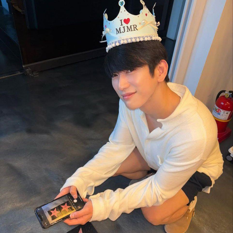 Latest photo of Park Jinyoung