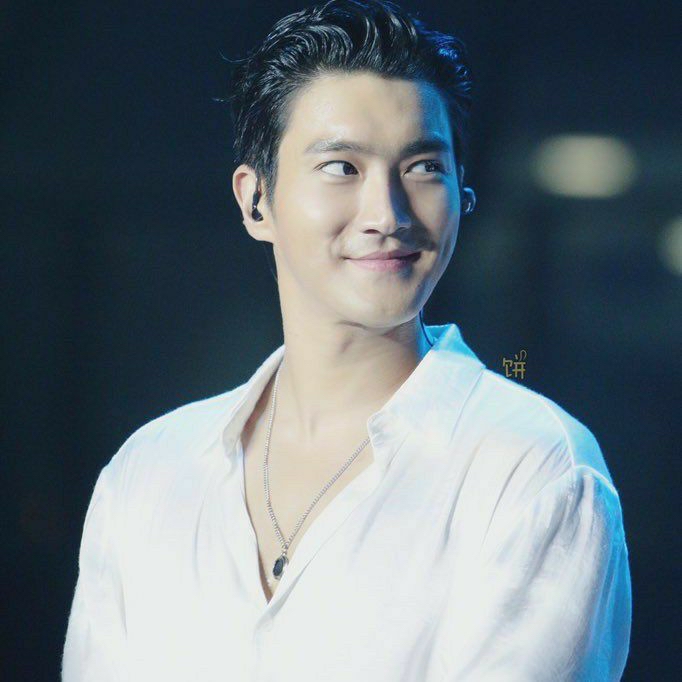 Behind-the-scenes cut of Choi Siwon