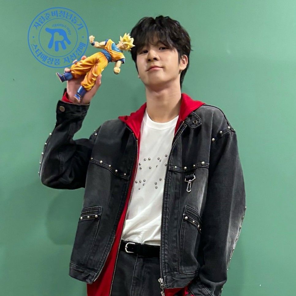 A moment captured by a fan of Jeong Dongwon