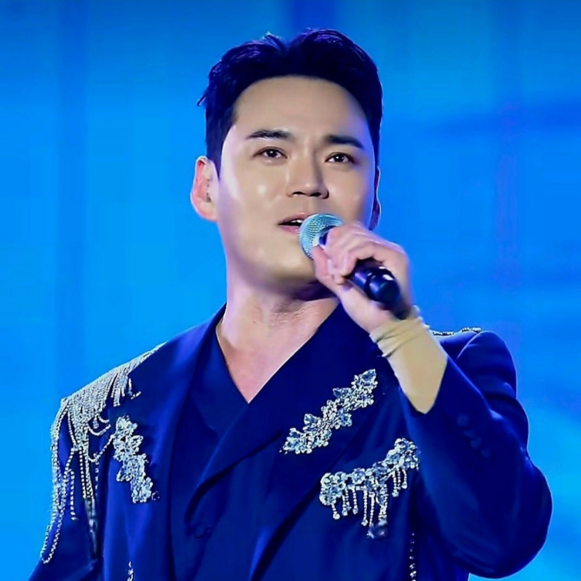 Latest photo of Lee Jung